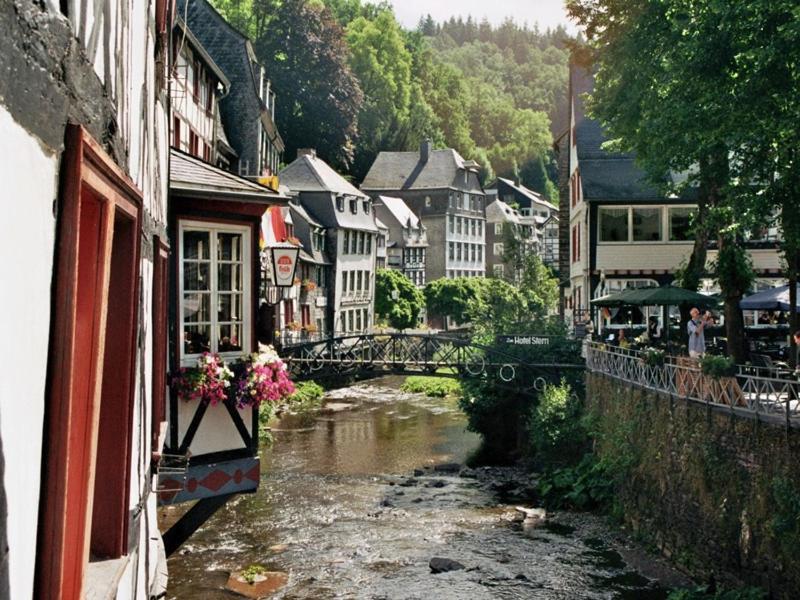 Kanino Monschau Bagian luar foto