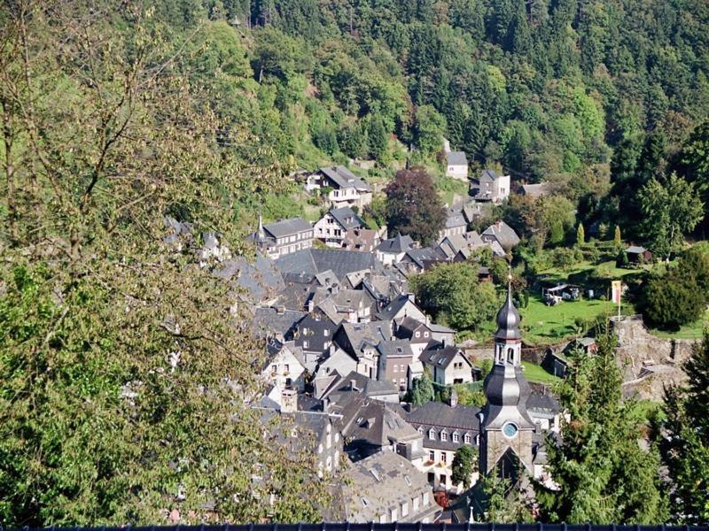 Kanino Monschau Bagian luar foto
